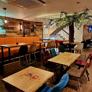 Hotel The Garden Bar 